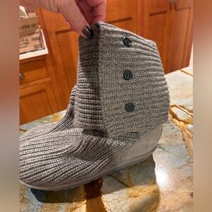 NWOT Ugg Uggs Boots Cardi 2 Convertible Grey🩶 Knit Size 9 Buttons Talk & Short